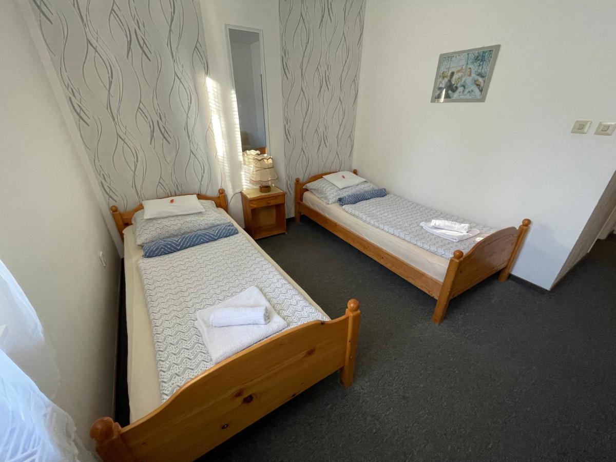 Hot-L Mini Hotel Nagykanizsa Exterior photo
