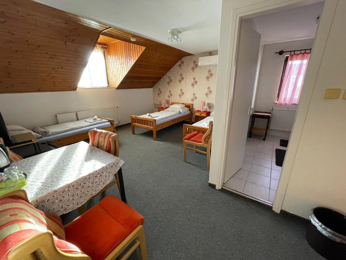 Hot-L Mini Hotel Nagykanizsa Exterior photo