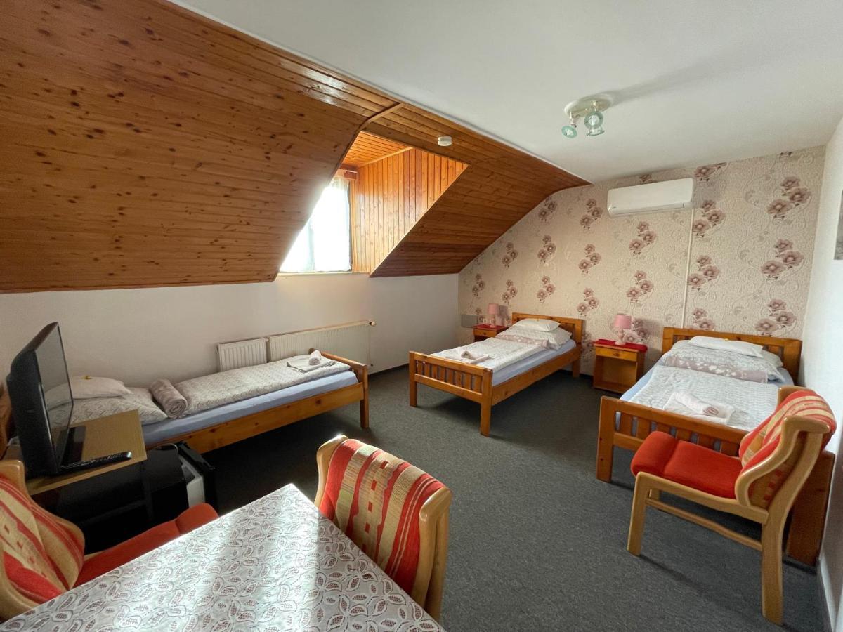 Hot-L Mini Hotel Nagykanizsa Exterior photo