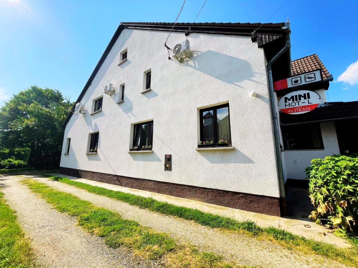 Hot-L Mini Hotel Nagykanizsa Exterior photo