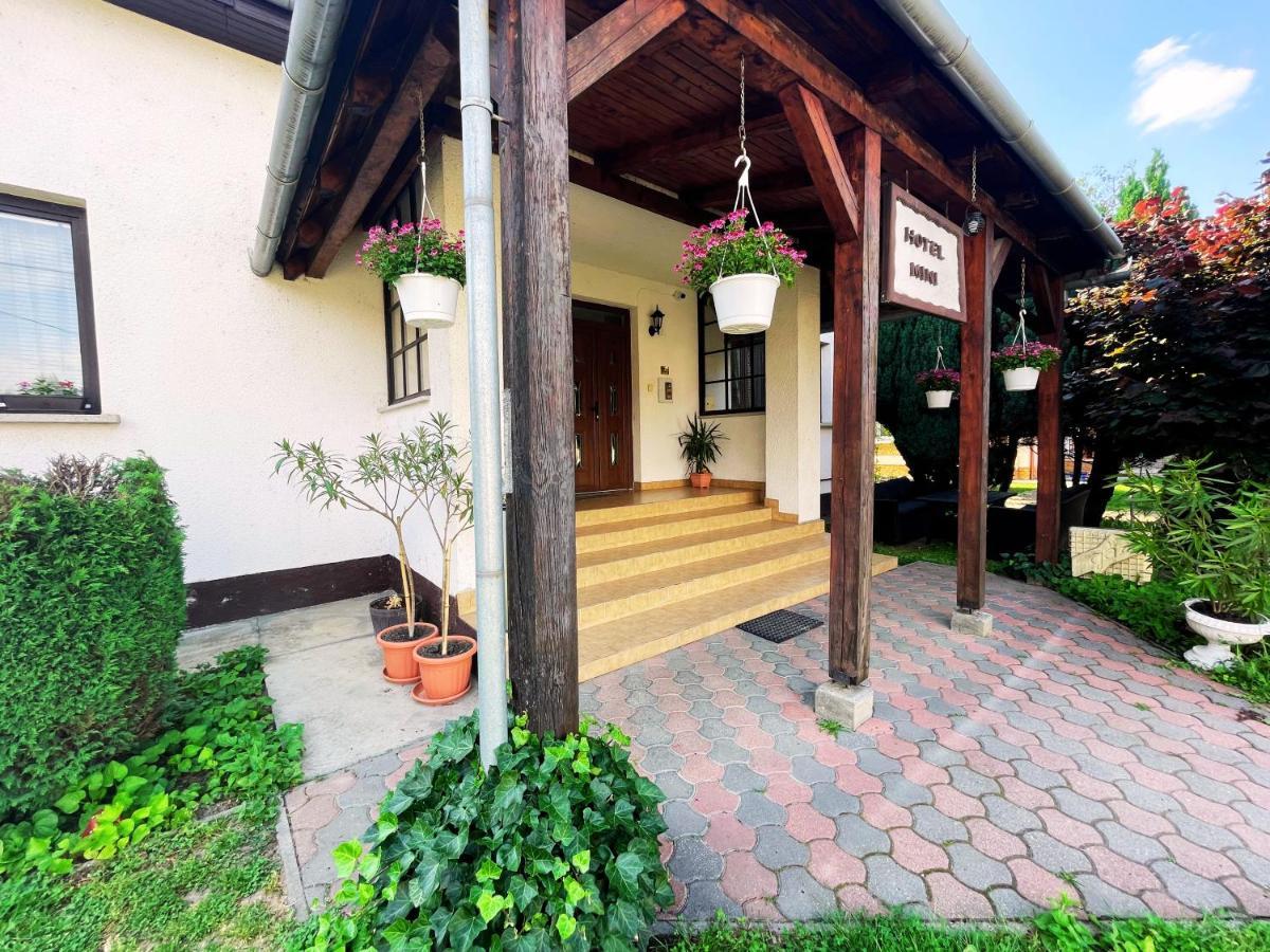 Hot-L Mini Hotel Nagykanizsa Exterior photo